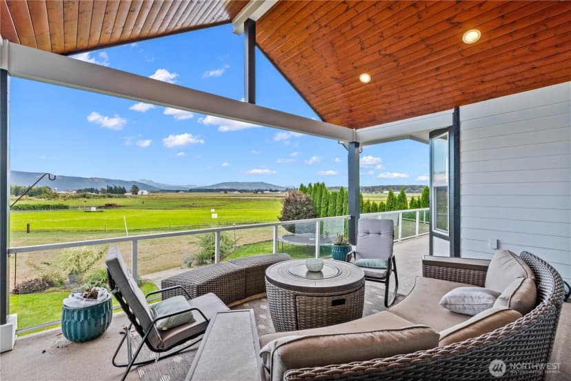 Property photo for 1712 Spring Meadows Drive, Lynden photo 14