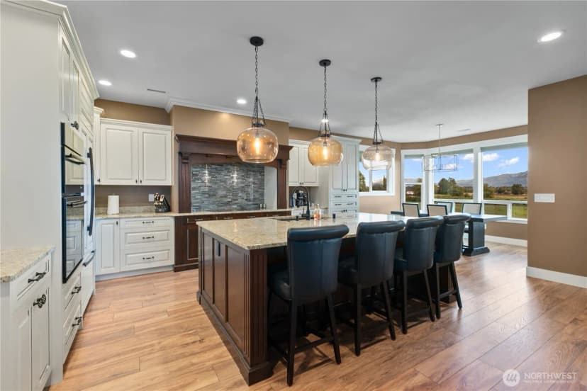 Property photo for 1712 Spring Meadows Drive, Lynden photo 11