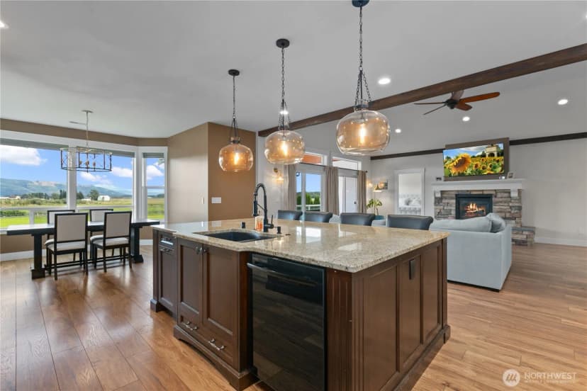 Property photo for 1712 Spring Meadows Drive, Lynden photo 12
