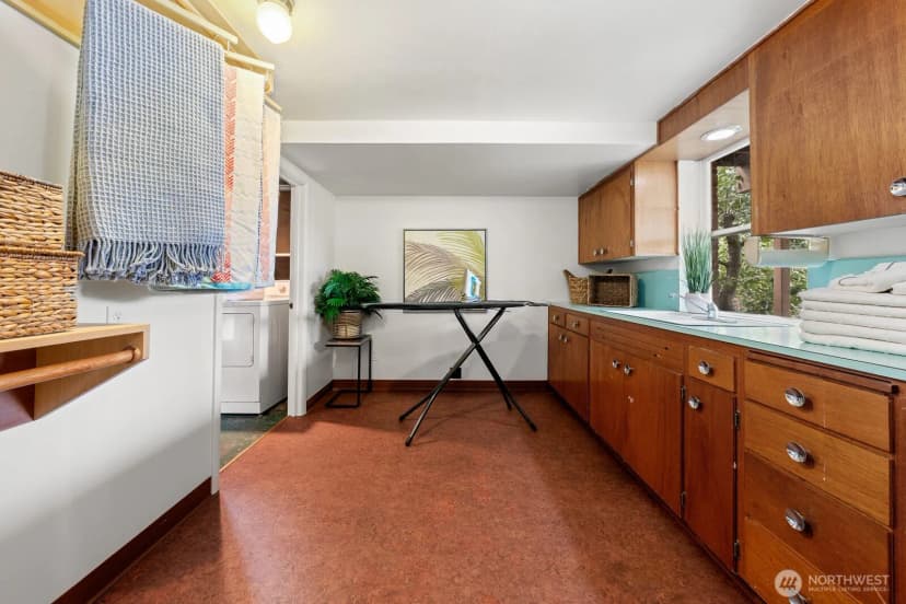 Property photo for 6545 47th Avenue Ne, Seattle photo 20