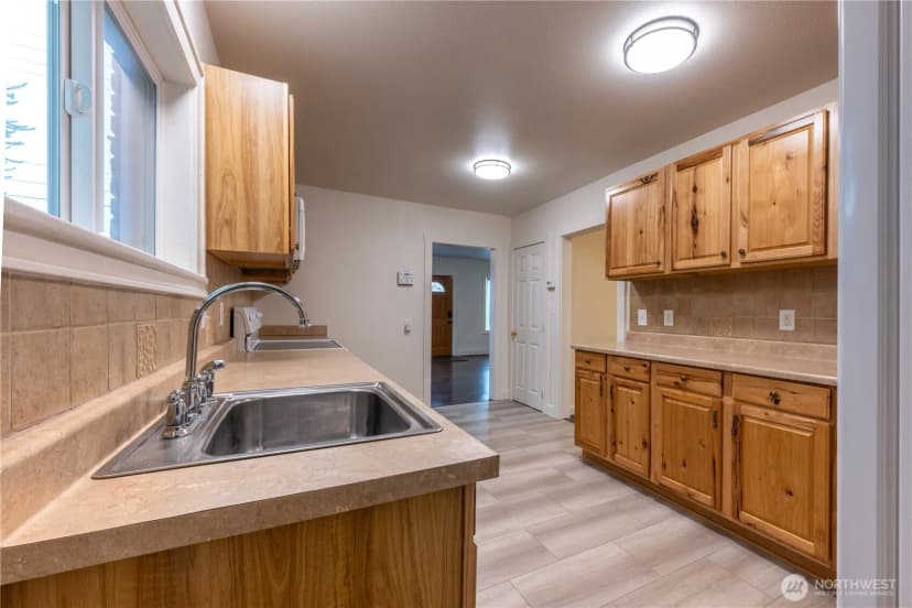 Property photo for 6240 S Warner Street, Tacoma photo 9