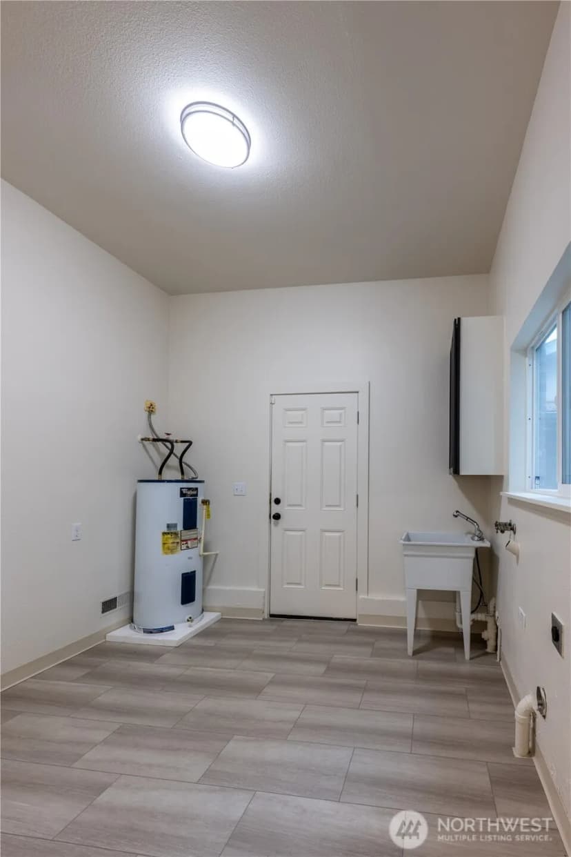 Property photo for 6240 S Warner Street, Tacoma photo 15