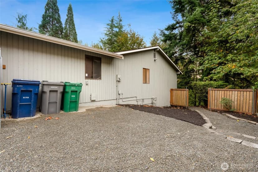 Property photo for 16921 135th Place Se, Renton photo 27