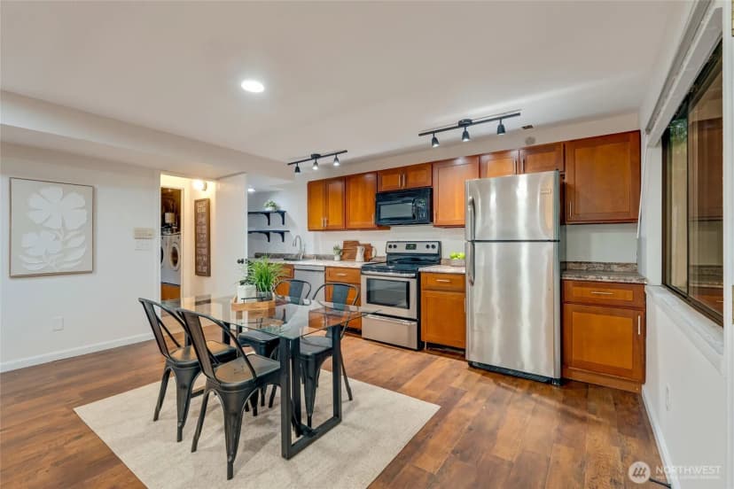 Property photo for 16921 135th Place Se, Renton photo 11