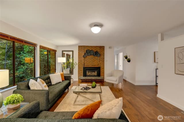 Property photo for 16921 135th Place Se, Renton photo 5