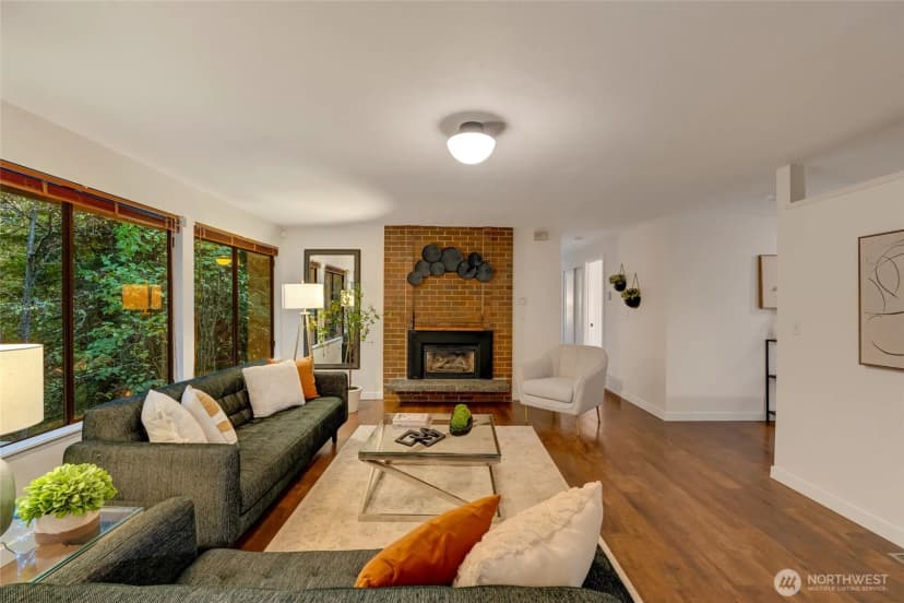 Property photo for 16921 135th Place Se, Renton photo 5