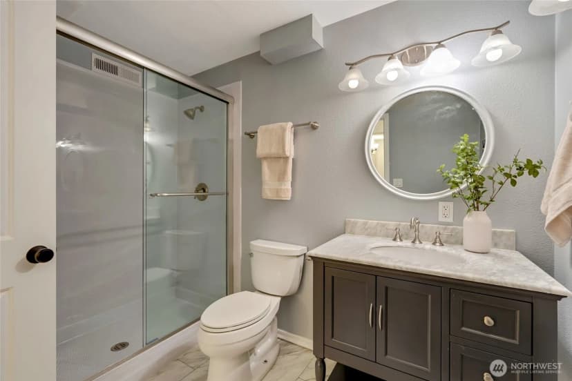 Property photo for 16921 135th Place Se, Renton photo 17