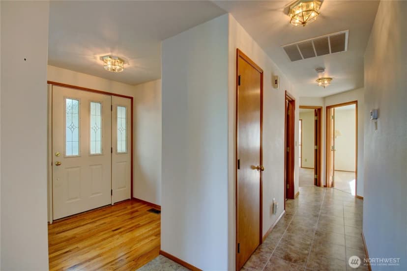 Property photo for 315 Lilac Drive, Mount Vernon photo 11