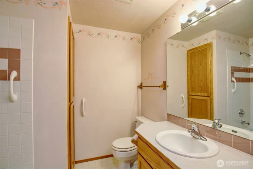 Property photo for 315 Lilac Drive, Mount Vernon photo 24