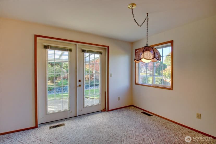 Property photo for 315 Lilac Drive, Mount Vernon photo 16