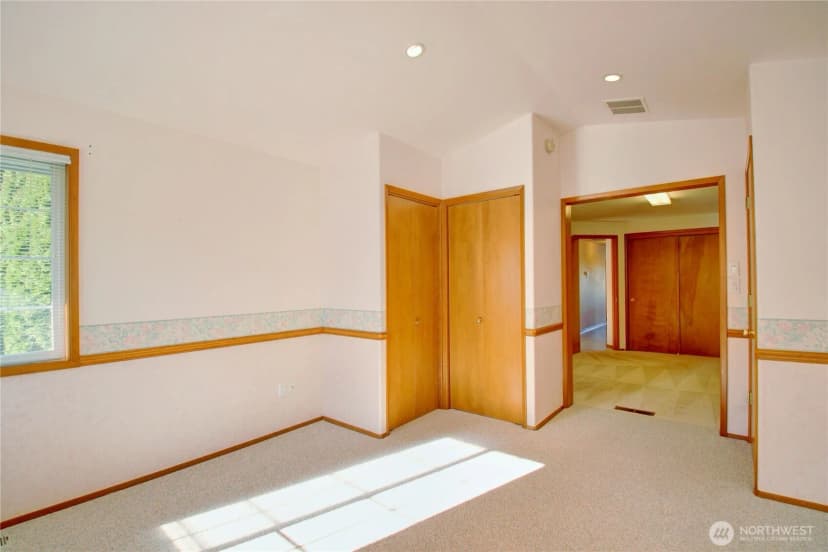 Property photo for 315 Lilac Drive, Mount Vernon photo 26