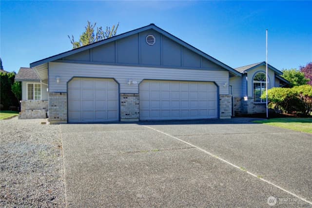 Property photo for 315 Lilac Drive, Mount Vernon photo 2