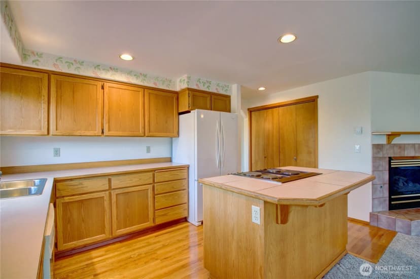Property photo for 315 Lilac Drive, Mount Vernon photo 12