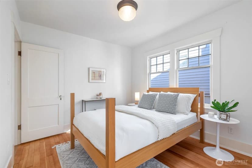 Property photo for 1022 Ne 69th Street, Seattle photo 12