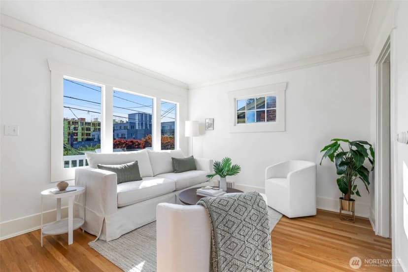 Property photo for 1022 Ne 69th Street, Seattle photo 4