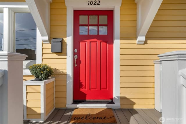 Property photo for 1022 Ne 69th Street, Seattle photo 3
