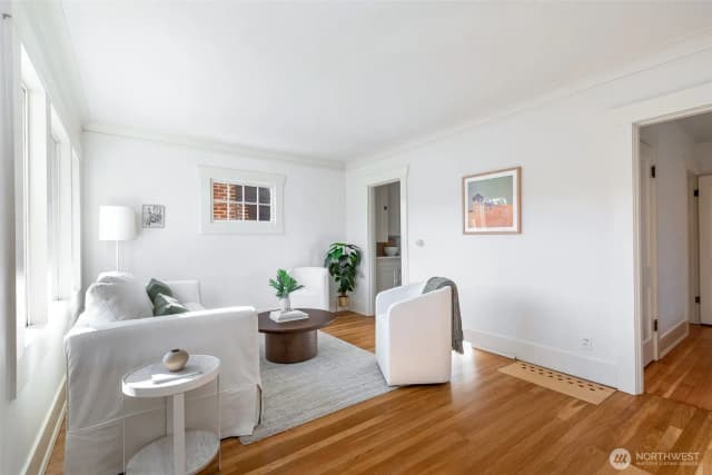 Property photo for 1022 Ne 69th Street, Seattle photo 5