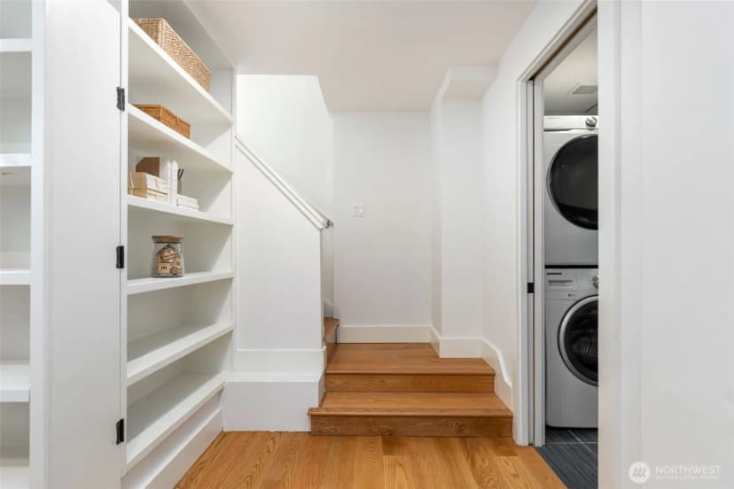 Property photo for 1022 Ne 69th Street, Seattle photo 16