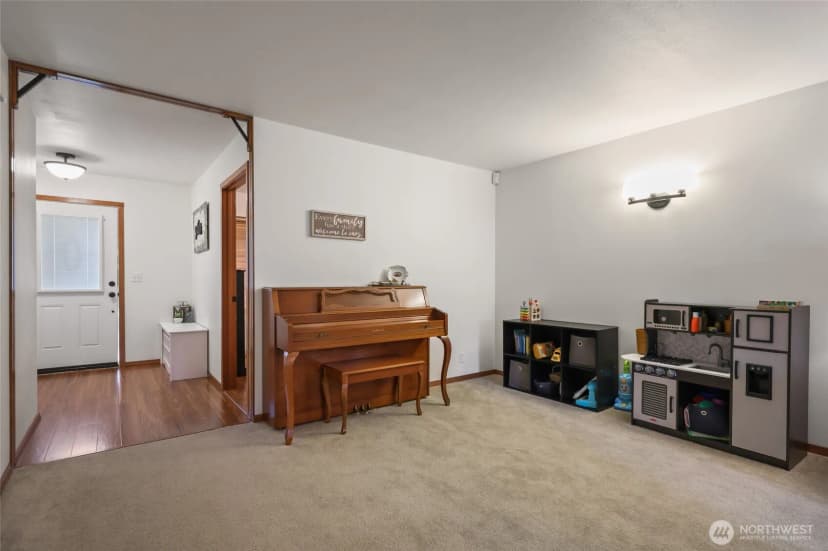 Property photo for 5771 Arcarro Court Se, Lacey photo 7