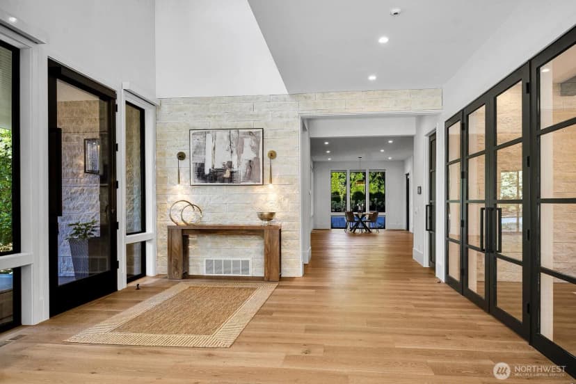 Property photo for 5632 Ne 55th Street, Seattle photo 8