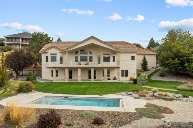 Property photo for 2330 Enchantment View, East Wenatchee