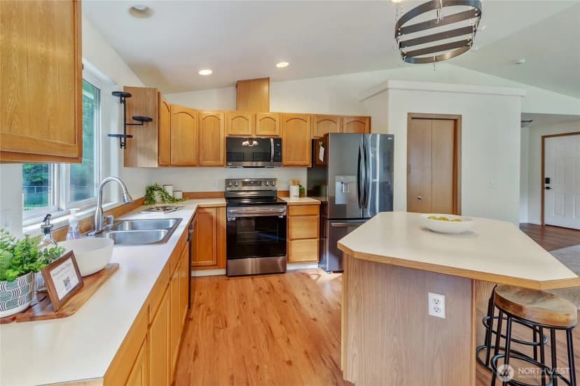 Property photo for 12212 401 Street E, Eatonville photo 9