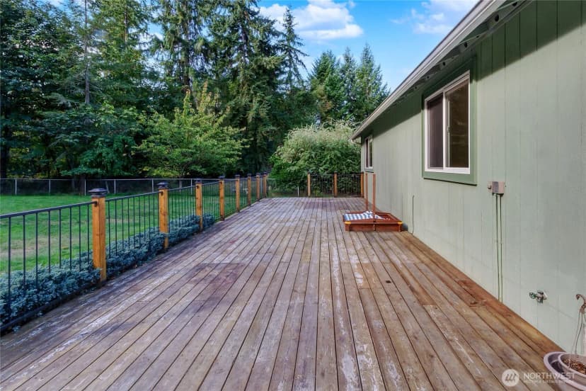 Property photo for 12212 401 Street E, Eatonville photo 28