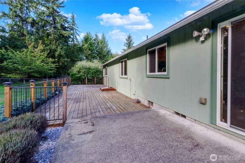 Property photo for 12212 401 Street E, Eatonville photo 29