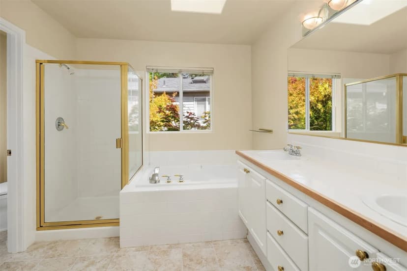 Property photo for 2753 124th Avenue Se, Bellevue photo 12