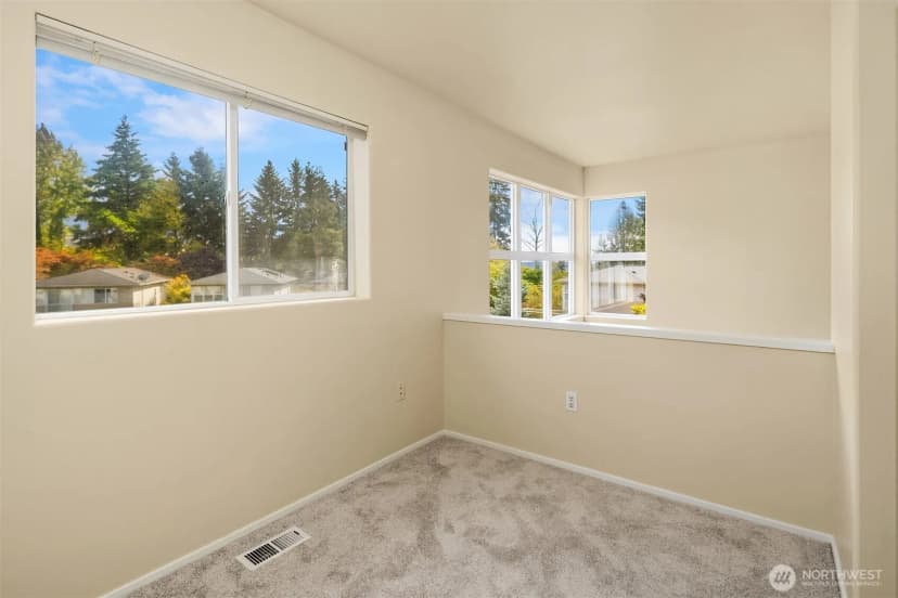 Property photo for 2753 124th Avenue Se, Bellevue photo 10