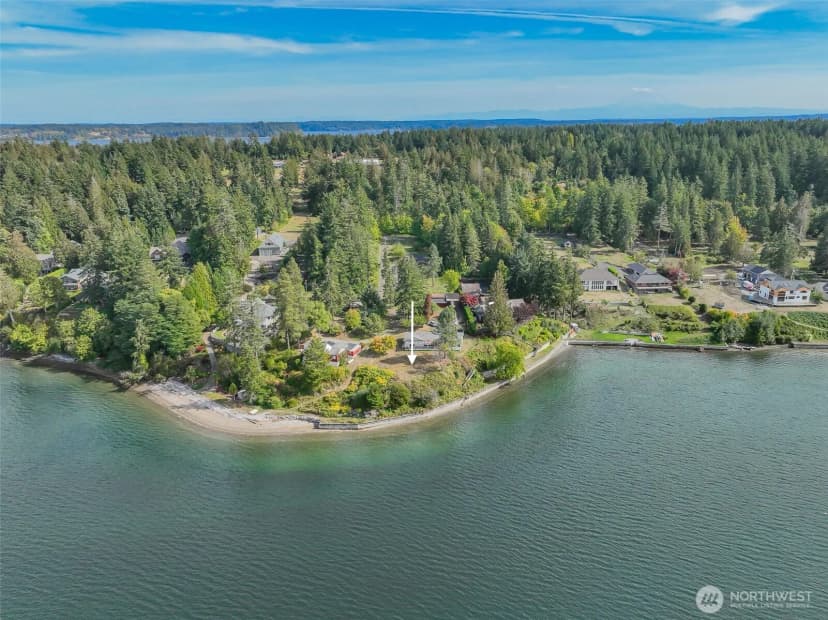 Property photo for 8939 Buttonwood Lane Ne, Olympia