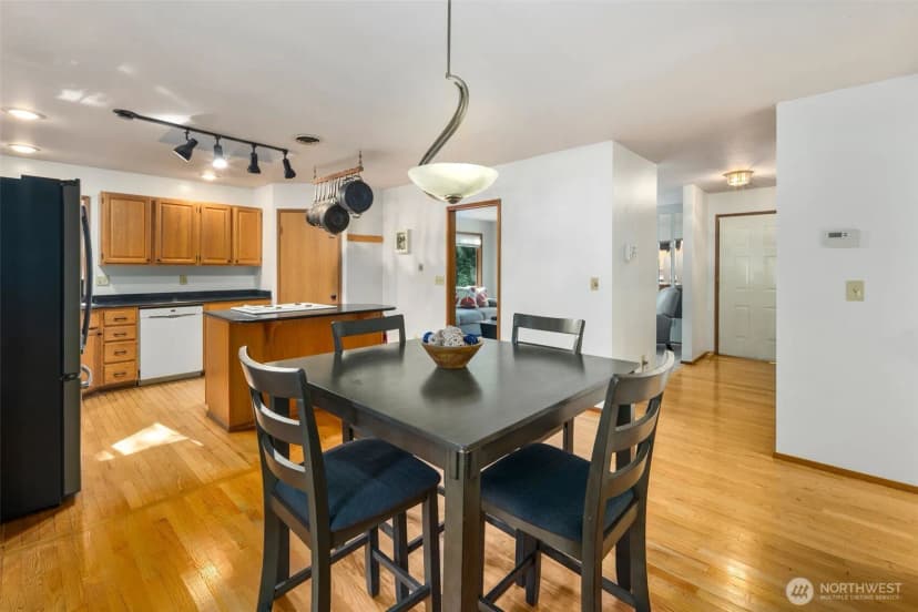 Property photo for 13941 Ne 85th Street, Redmond photo 10