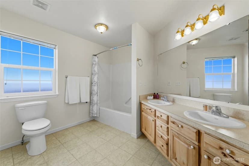 Property photo for 716 Se Songbird, College Place photo 19