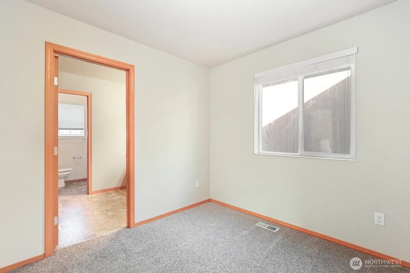 Property photo for 638 Shirehill Street, Bremerton photo 27