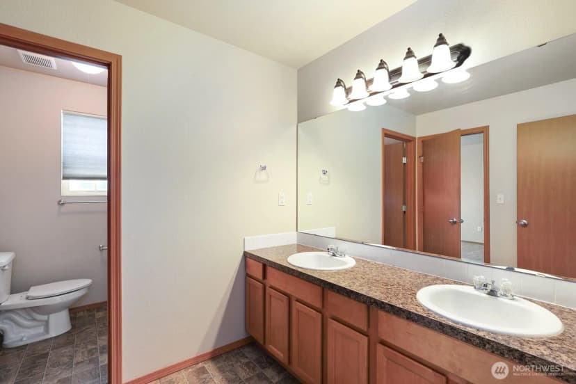 Property photo for 638 Shirehill Street, Bremerton photo 25