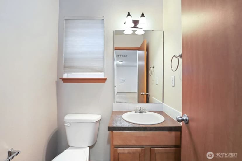 Property photo for 638 Shirehill Street, Bremerton photo 14