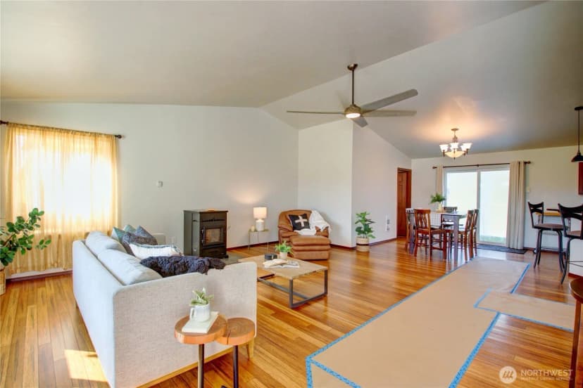 Property photo for 8336 Pinelli Road, Sedro Woolley photo 2