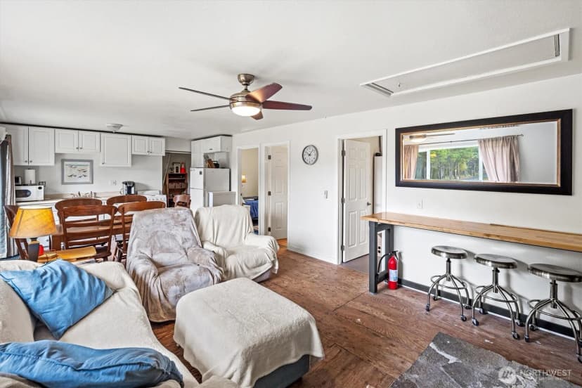 Property photo for 11303 Pacific Way, Long Beach photo 18