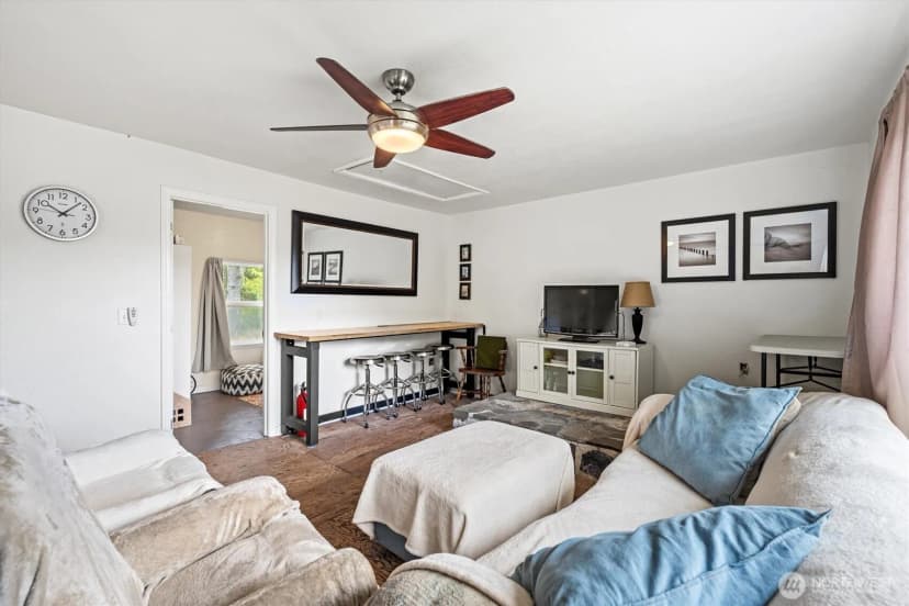 Property photo for 11303 Pacific Way, Long Beach photo 17