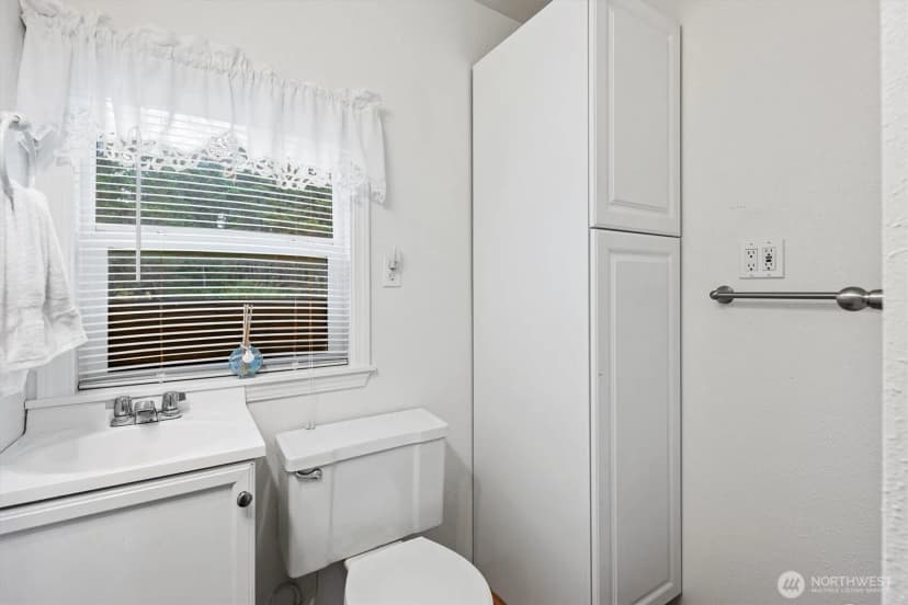 Property photo for 11303 Pacific Way, Long Beach photo 25