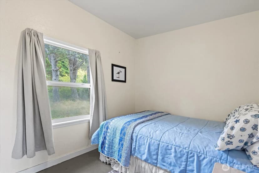 Property photo for 11303 Pacific Way, Long Beach photo 21