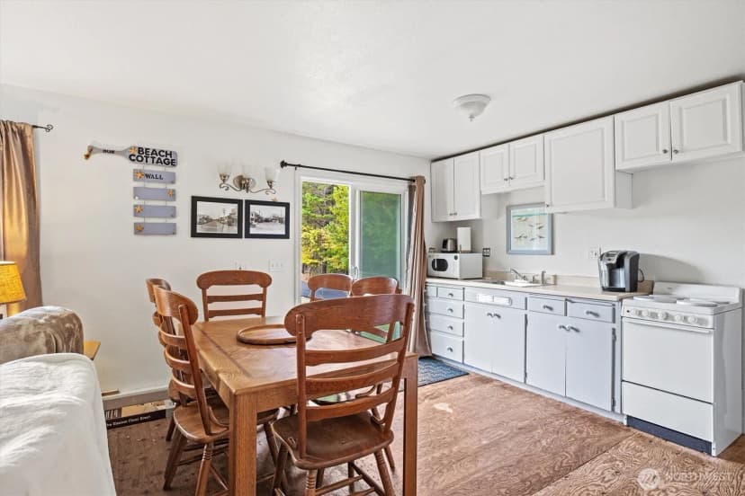 Property photo for 11303 Pacific Way, Long Beach photo 12