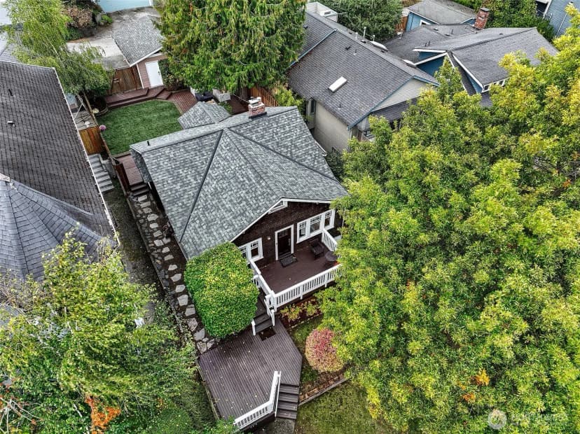 Property photo for 3413 10th Avenue W, Seattle photo 29