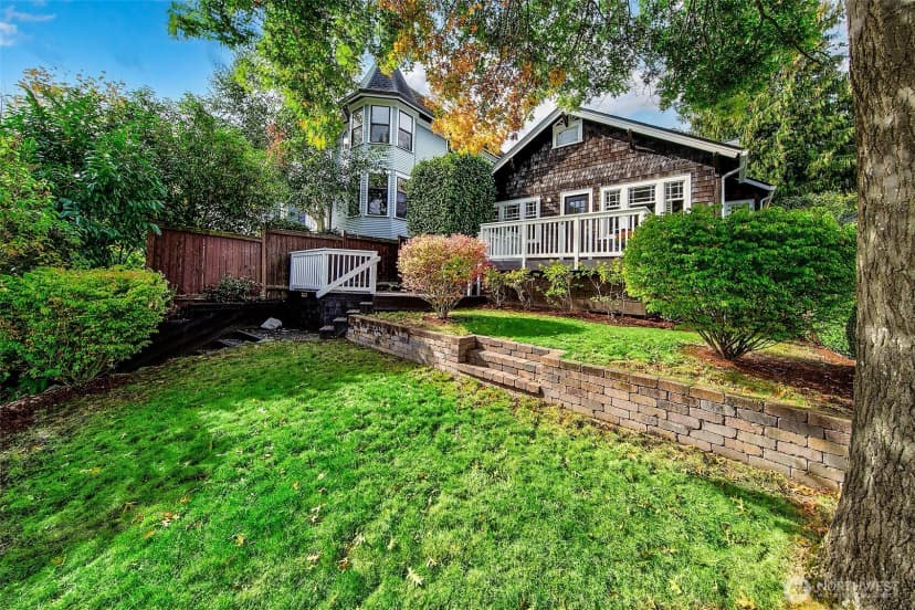 Property photo for 3413 10th Avenue W, Seattle photo 31