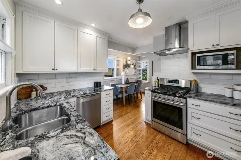 Property photo for 3413 10th Avenue W, Seattle photo 9