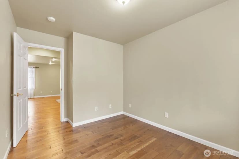 Property photo for 4324 7th Street Pl Se, Puyallup photo 16