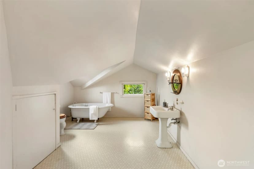 Property photo for 1707 Jackson Street, Port Townsend photo 21