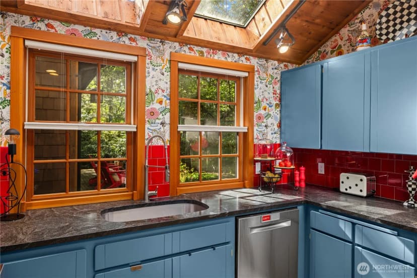 Property photo for 10712 Ne Torvanger Road, Bainbridge Island photo 11