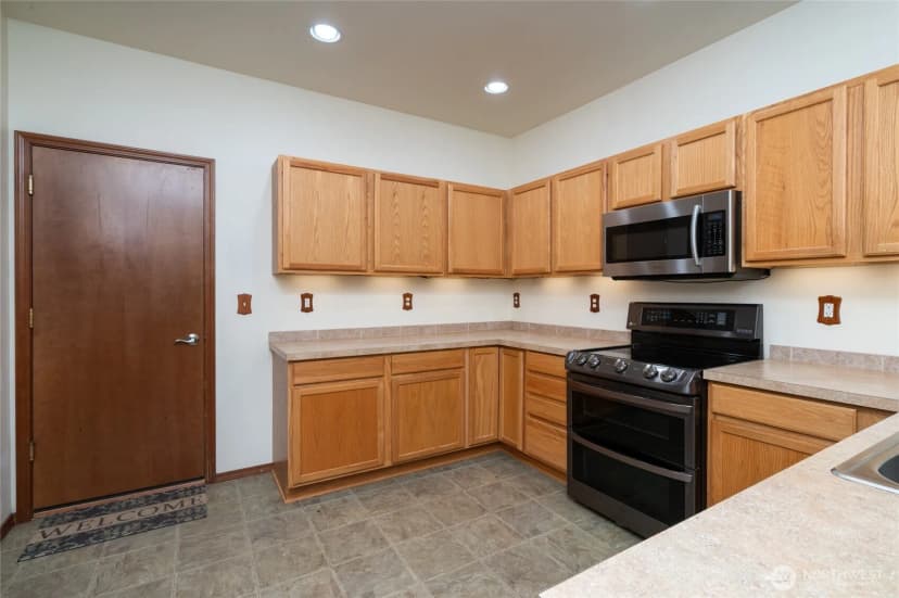 Property photo for 7654 Renic Drive, Sedro Woolley photo 15