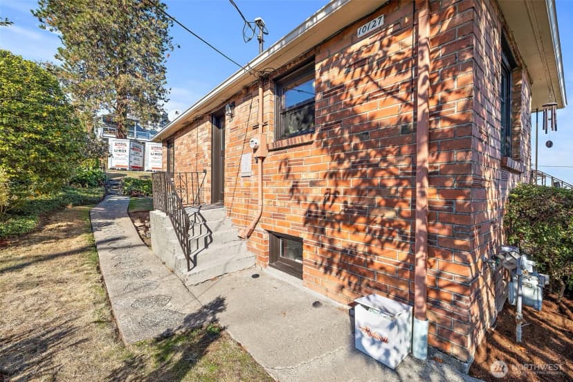 Property photo for 10127 Waters Avenue S, Seattle photo 30